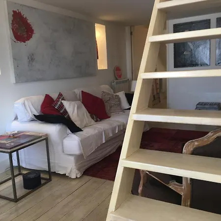 Modern Duplex Apartamento